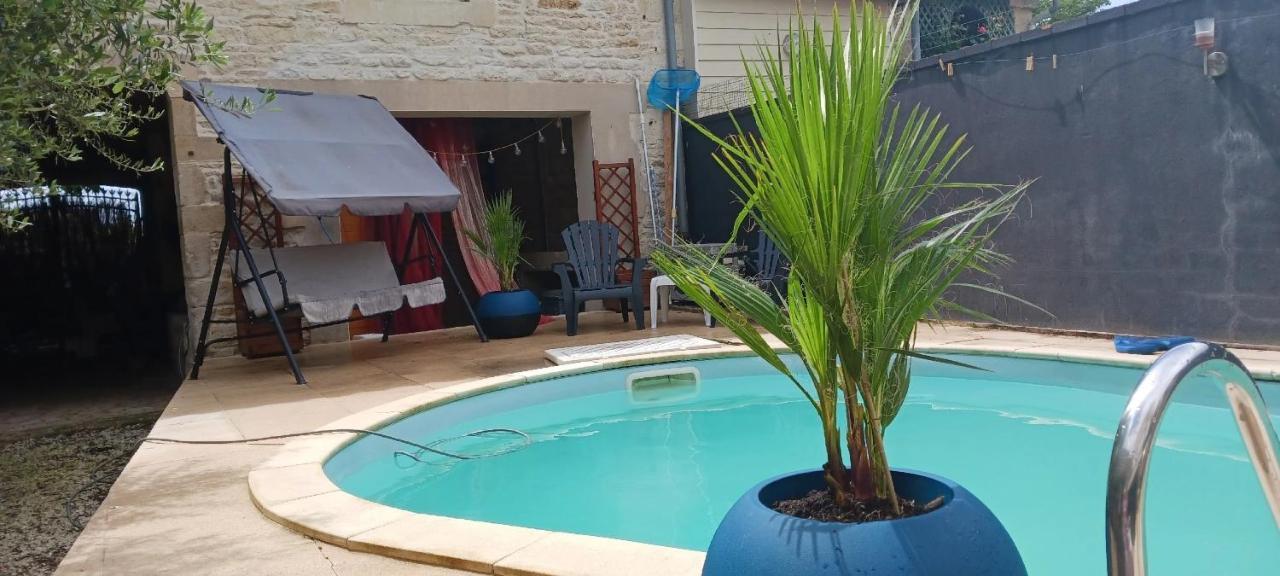 Grande Chambre D'Hote Pour 4 A 5 Personnes Bed and Breakfast Chef-Boutonne Eksteriør billede